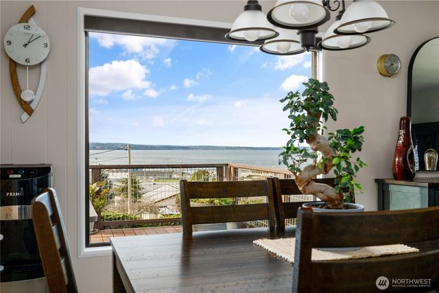 4901 Thistle Lane, Freeland, WA 98249