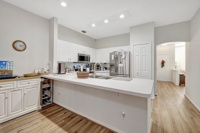 211 NW Zanzibar Place, Port St. Lucie, Port St Lucie, FL 34986