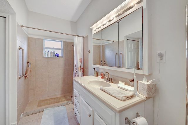 211 NW Zanzibar Place, Port St. Lucie, Port St Lucie, FL 34986