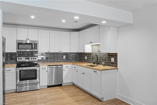 2110 Point Hollow CT, Virginia Beach, VA 23455