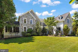1670 ROYAL BERKSHIRE CIR, West Chester, PA 19380