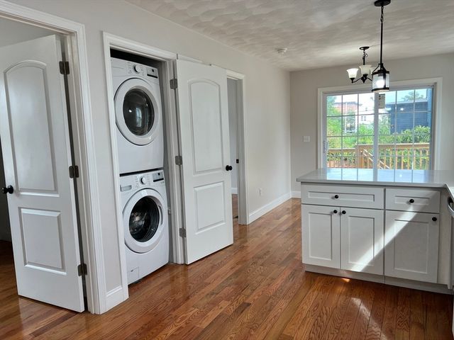 561 Potters Ave, Providence, RI 02907