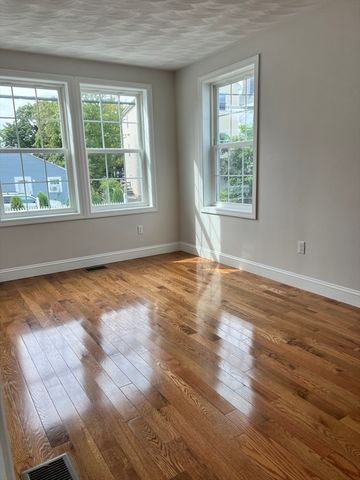 561 Potters Ave, Providence, RI 02907