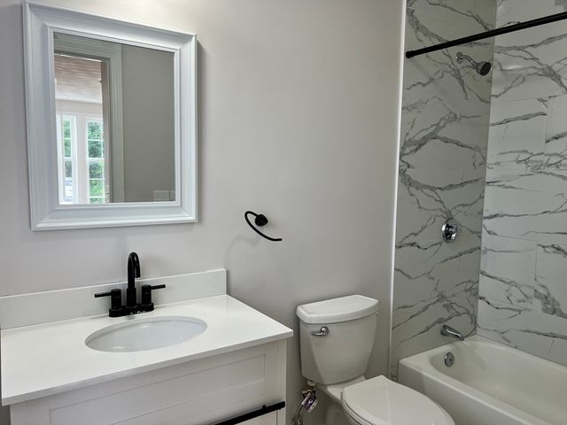 561 Potters Ave, Providence, RI 02907