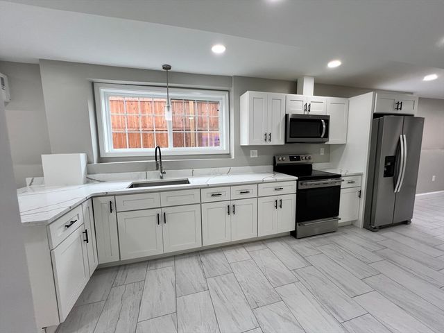 561 Potters Ave, Providence, RI 02907