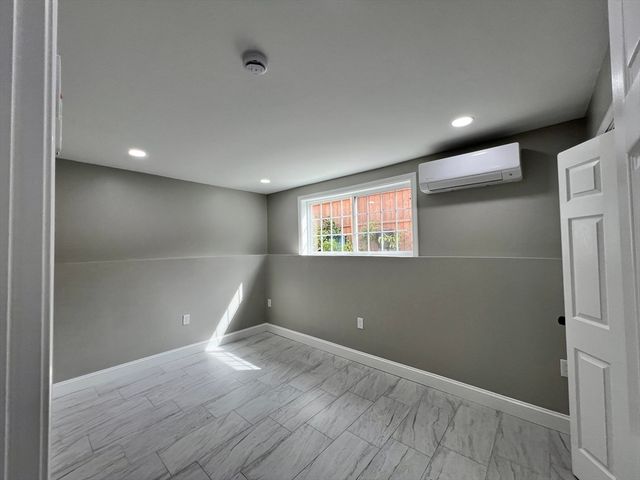 561 Potters Ave, Providence, RI 02907