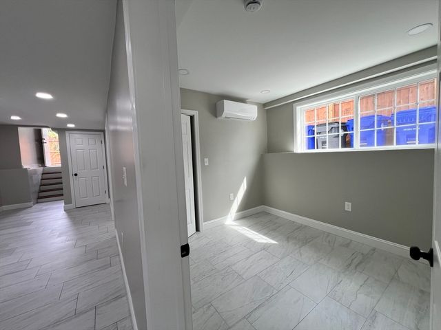 561 Potters Ave, Providence, RI 02907