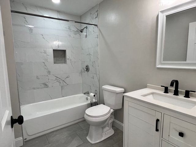 561 Potters Ave, Providence, RI 02907