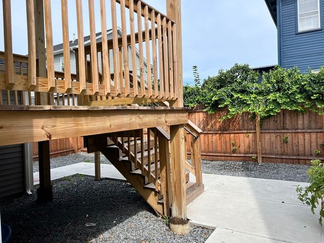 561 Potters Ave, Providence, RI 02907