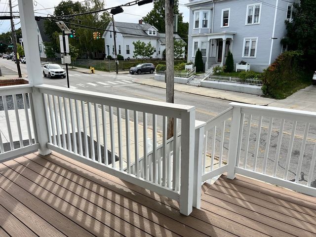 561 Potters Ave, Providence, RI 02907