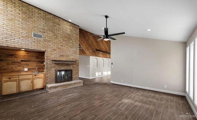 716 E Palm Valley E Drive, Harlingen, TX 78552