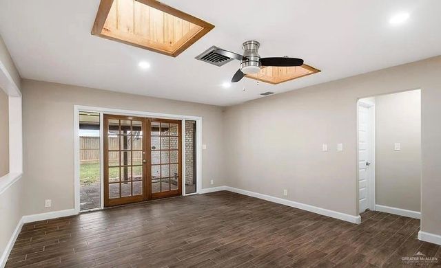 716 E Palm Valley E Drive, Harlingen, TX 78552