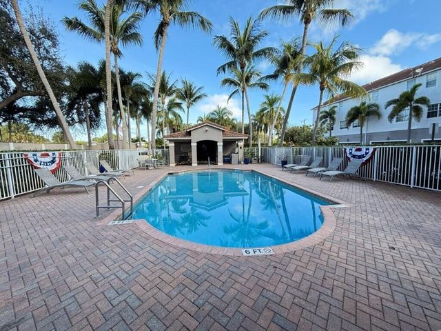 115 Ocean Cay Way 16, Hypoluxo, FL 33462