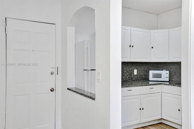 1656 Polk St 6, Hollywood, FL 33020