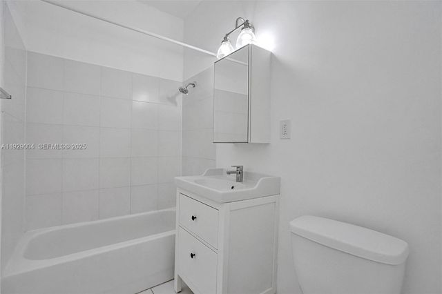 1656 Polk St 6, Hollywood, FL 33020