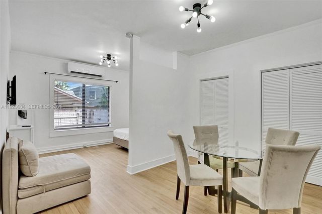 1656 Polk St 6, Hollywood, FL 33020