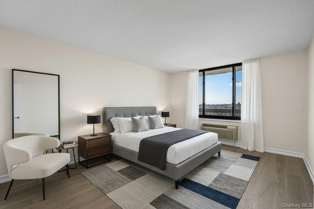 152-18 Union Turnpike 12R, Flushing, NY 11367