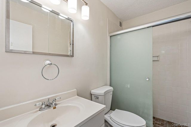 152-18 Union Turnpike 12R, Flushing, NY 11367