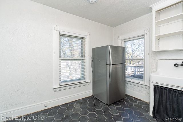 40 Moser Place, Mount Clemens, MI 48043