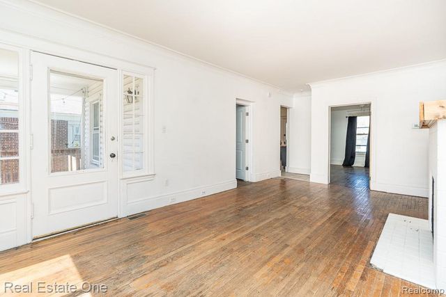 40 Moser Place, Mount Clemens, MI 48043