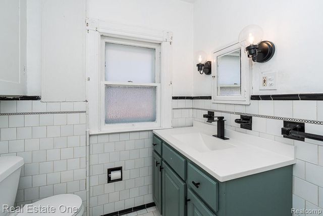 40 Moser Place, Mount Clemens, MI 48043