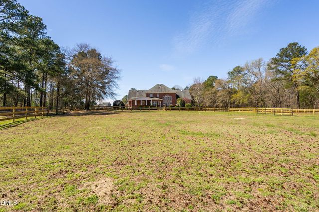 1609 Holland Road, Fuquay Varina, NC 27526