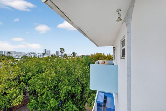 801 Meridian Ave PHB, Miami Beach, FL 33139