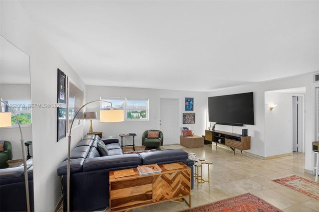 801 Meridian Ave PHB, Miami Beach, FL 33139