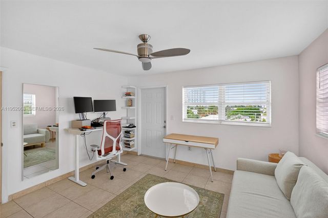 801 Meridian Ave PHB, Miami Beach, FL 33139