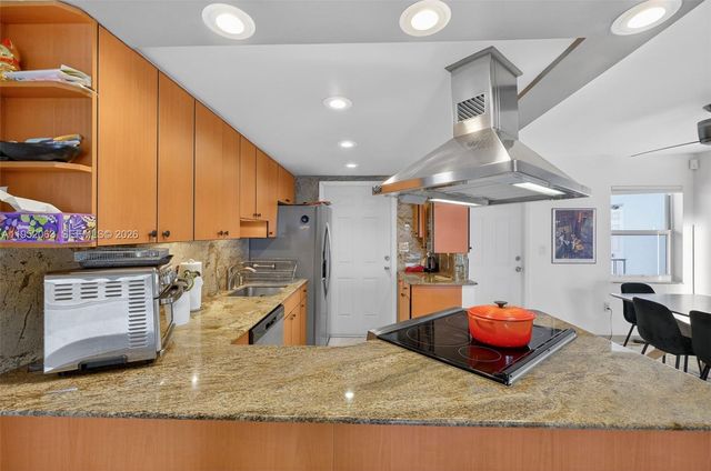 801 Meridian Ave PHB, Miami Beach, FL 33139