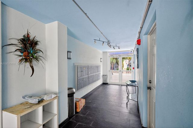 801 Meridian Ave PHB, Miami Beach, FL 33139