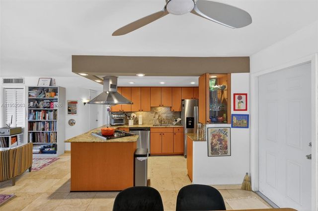 801 Meridian Ave PHB, Miami Beach, FL 33139