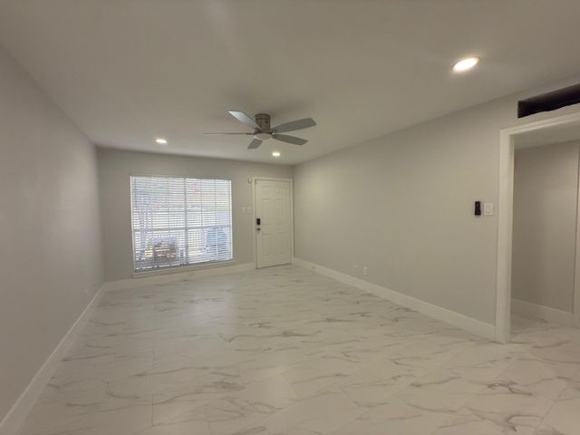 14333 Memorial Drive 36, Houston, TX 77079