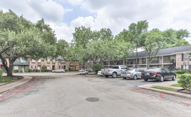 14333 Memorial Drive 36, Houston, TX 77079