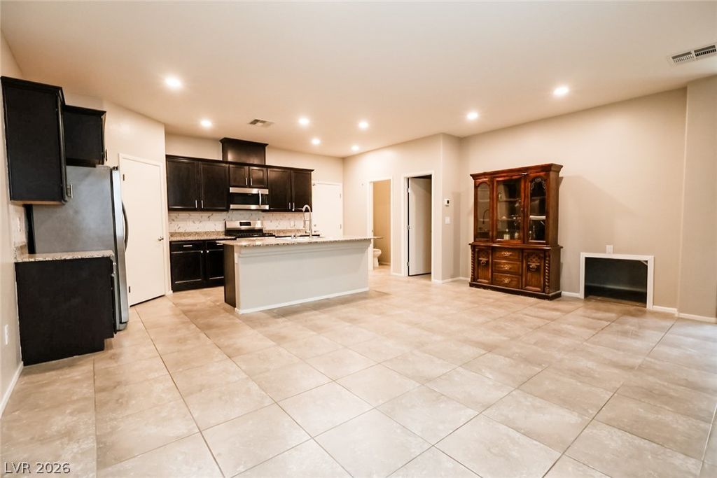 7230 Halo Falls Street, North Las Vegas, NV 89084 — photo 3