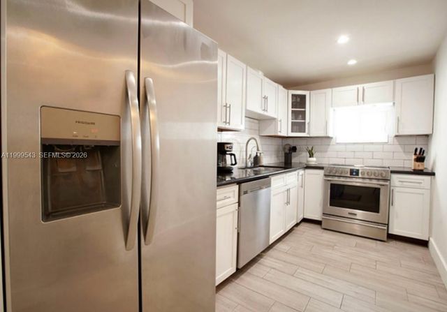 3675 SW 26th St, Miami, FL 33133