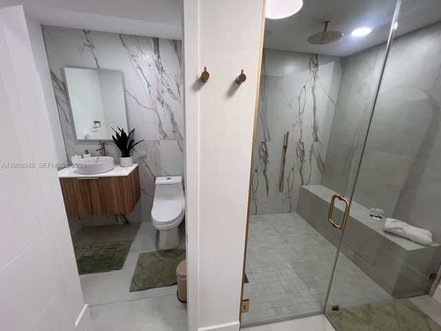 3675 SW 26th St, Miami, FL 33133