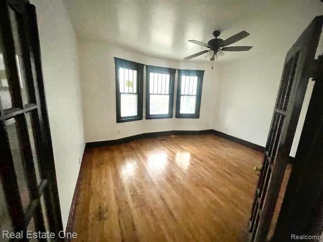 2600 Zinow Street, Hamtramck, MI 48212