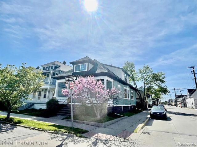 2600 Zinow Street, Hamtramck, MI 48212