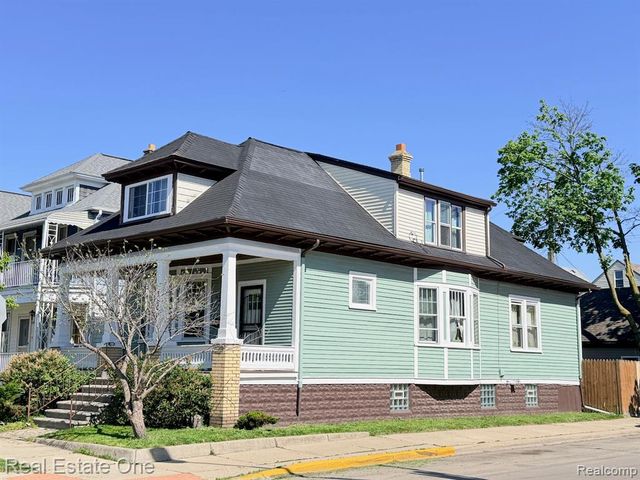 2600 Zinow Street, Hamtramck, MI 48212