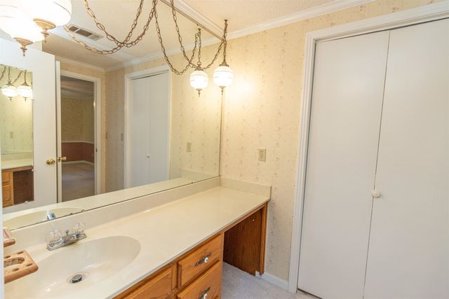 651 PINE ST, Adamsville, TN 38310