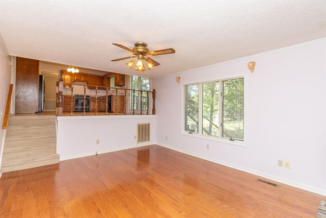 651 PINE ST, Adamsville, TN 38310