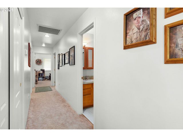 178 DOVETAIL Ln, Sutherlin, OR 97479