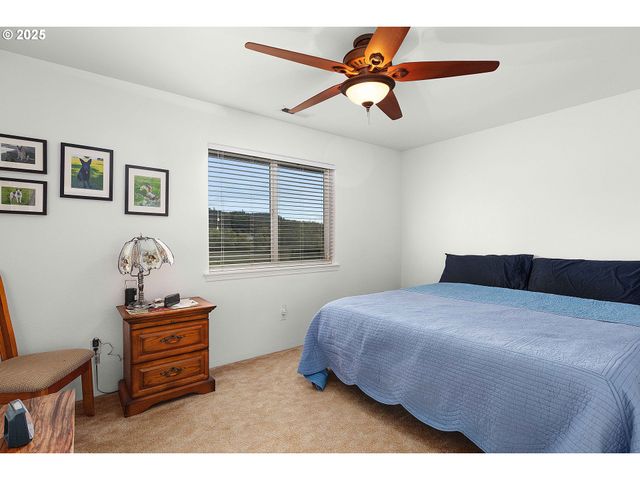 178 DOVETAIL Ln, Sutherlin, OR 97479