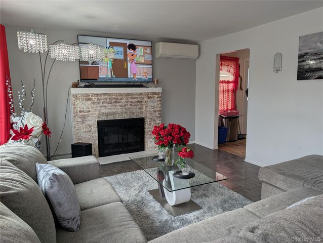 51 Lafayette Drive, Shirley, NY 11967