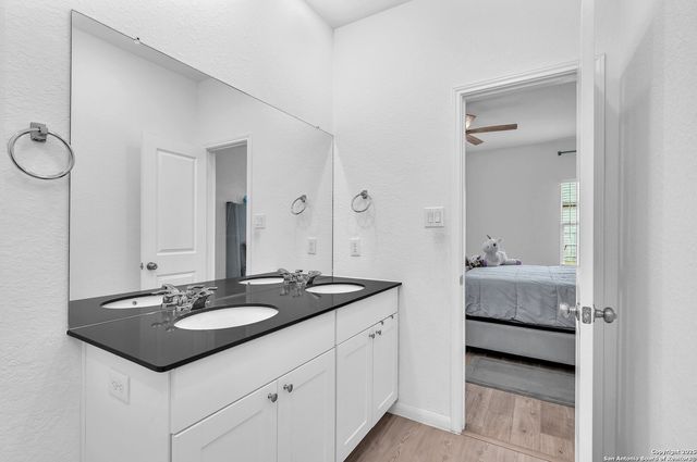 13724 Barn Door, San Antonio, TX 78252