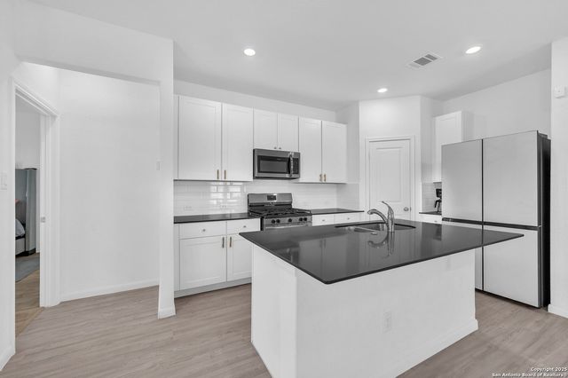 13724 Barn Door, San Antonio, TX 78252