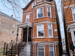 2253 S Whipple Avenue GARDEN, Chicago, IL 60623