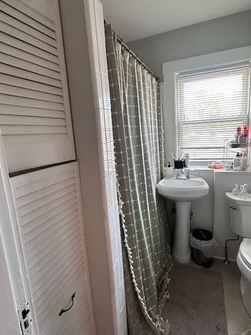 29 Mckenn St. 1B, Waltham, MA 02453
