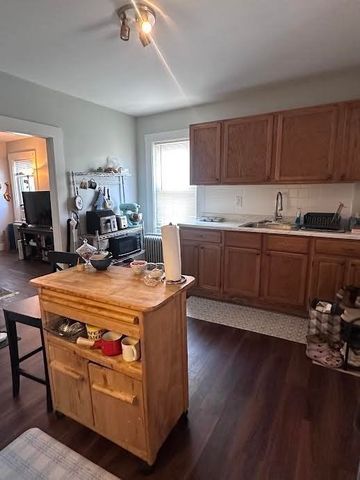 29 Mckenn St. 1B, Waltham, MA 02453
